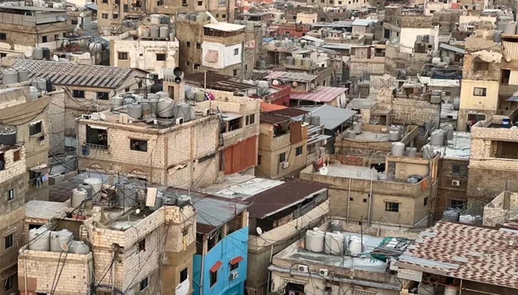 بالفيديو ـ إشتباك ورشقات نارية.. ماذا حدث بين مخيم شاتيلا والمدينة الرياضية؟