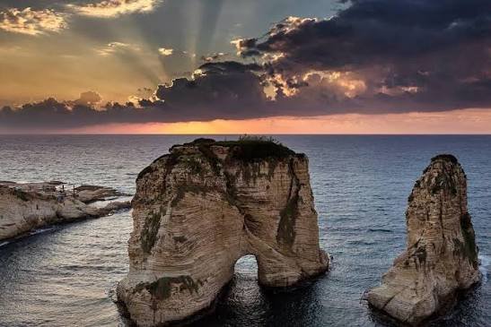 في ذكرى السيد… كلنا صخور في وجه الطغاة
