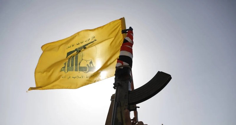 “حزب اللّه” يصنع أسلحة.. و”إسرائيل” بدأت “تفقد صبرها”: تقارير تزعم!