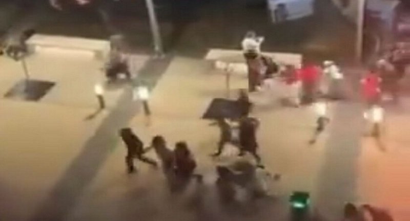 جرحى بعد إطلاق نار خلال حفل إضاءة شجرة الميلاد في كونكورد!