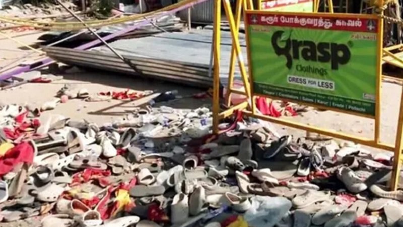 بالفيديو ـ 10 قتلى بعد تدافع داخل معبد هندوسي!