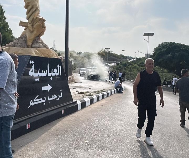 بالفيديو ـ ٲثناء الفرصة.. هلع بين صفوف الروضات: ٳستهداف سيارة في برج رحال