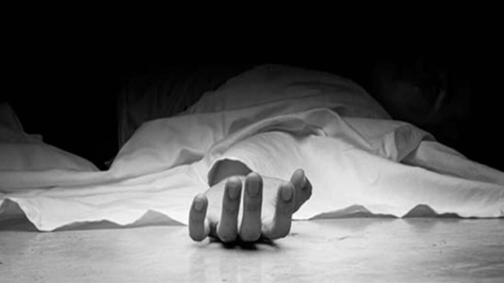 بالصّورة ـ على طريق بكركي – حريصا.. جثة مُلقاة: جرعة زائدة!
