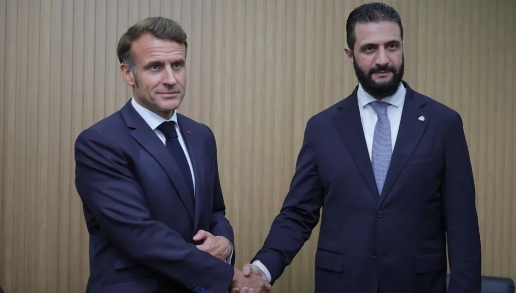 ماكرون: على سوريا أن تُشارك في حربنا ضد الإرهاب