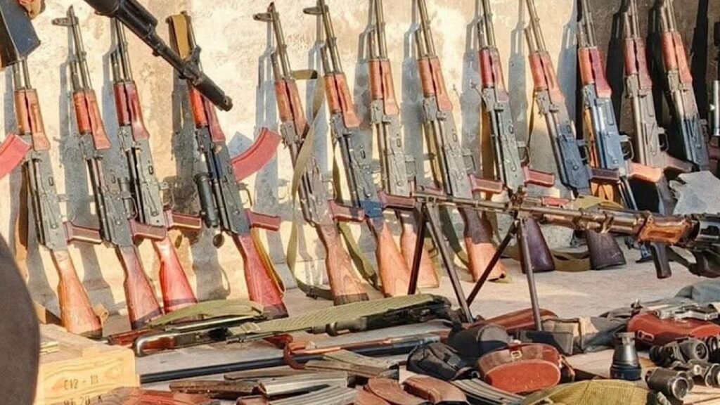 خشية وجود أسلحة.. تفتيشٌ منازل ٲهالي الجنوب!