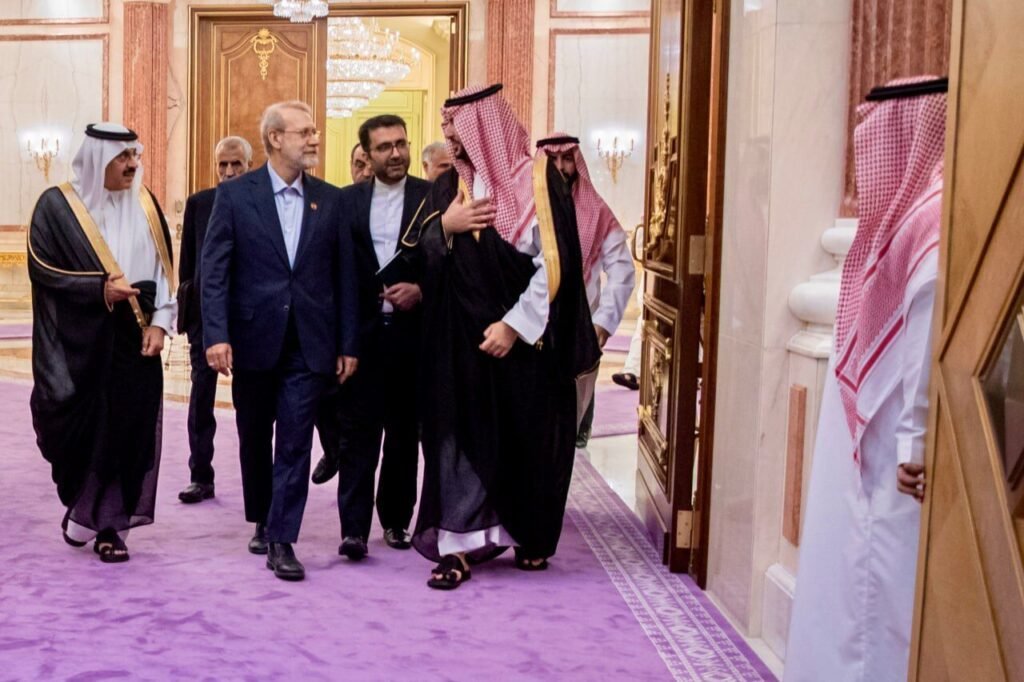إشارات إيجابية: تقارب سعودي – إيراني يفتح نافذة أمل لحلّ الأزمة اللبنانية