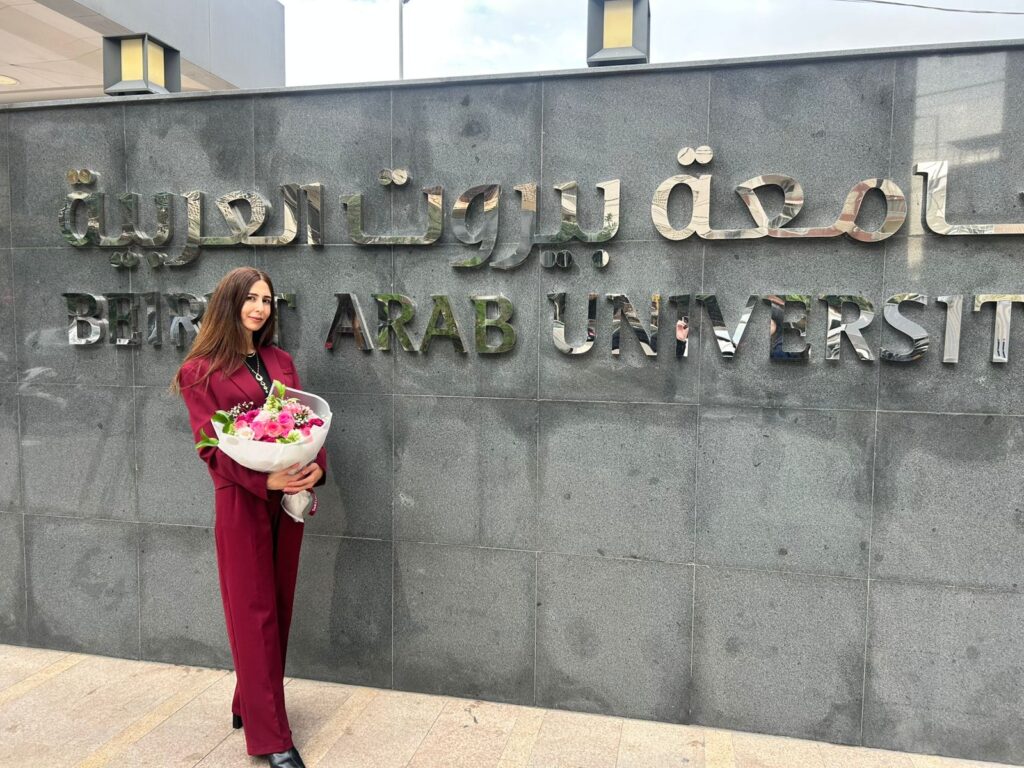 زهرة عباس فروخ تنال الدكتوراه في البيولوجي من جامعة بيروت العربية
