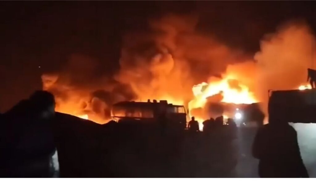 انفجار في إحدى مصافي النفط شرقي دير الزور