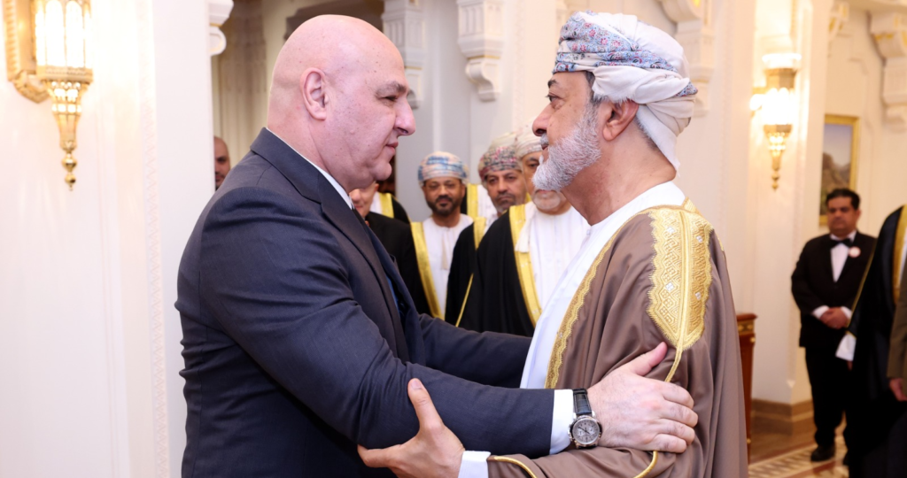 الرئيس عون اختتم زيارته الى عمان وعاد الى بيروت: السلطنة ولبنان يتطلعان إلى تحقيق شراكة استراتيجية
