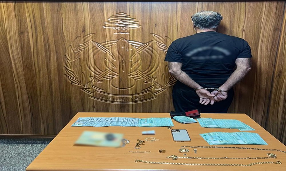 بالصّورة ـ نفّذ عمليات سرقة داخل السيارات.. وهذا مصيره!