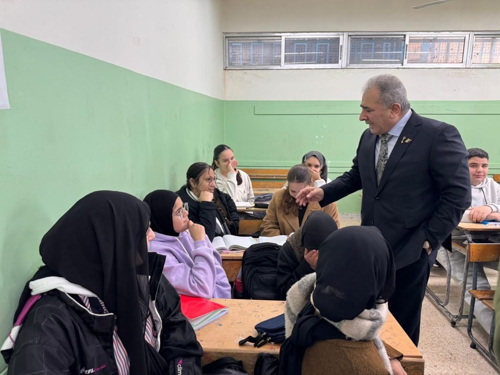 زيارة تحمل أكثر من معنى: السفير الفلسطيني يدعم صمود التعليم في المخيمات…بقلم د. وسيم وني