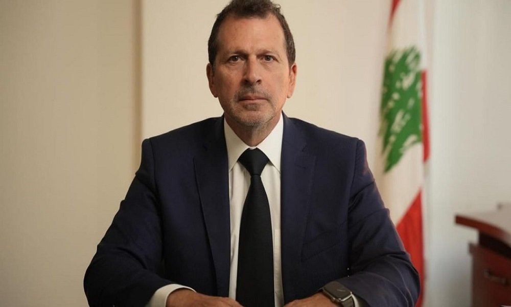 رجّي فخر لبنان.. وزير قواتي: كلام قاسم يظهر إفلاسه السياسي!