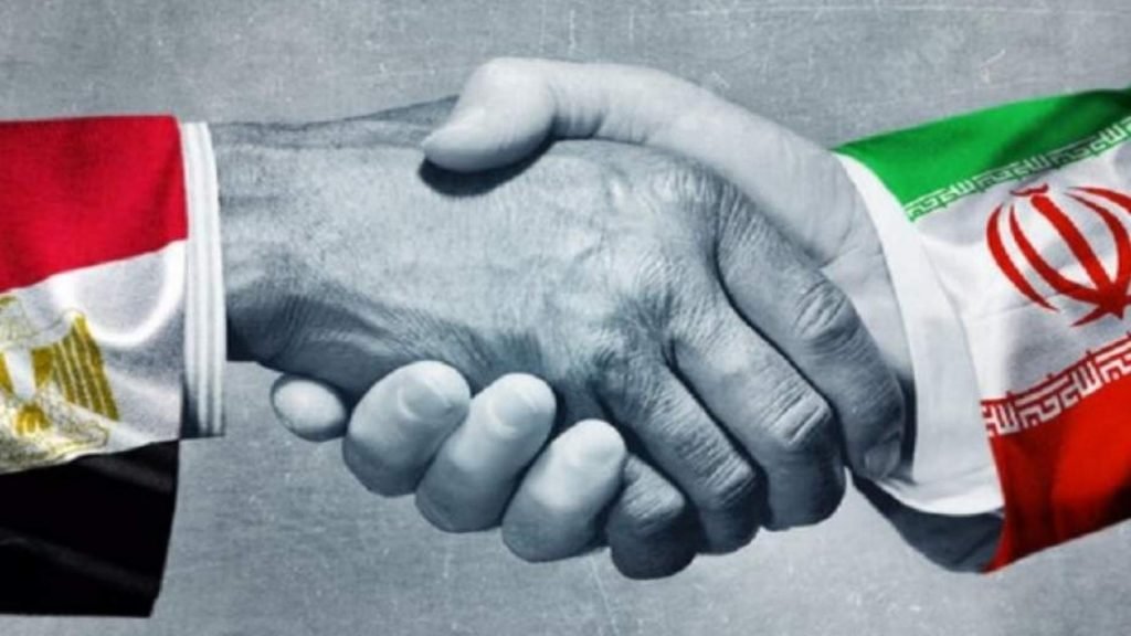 ما حقيقة تبادل السفراء بين مصر وإيران؟