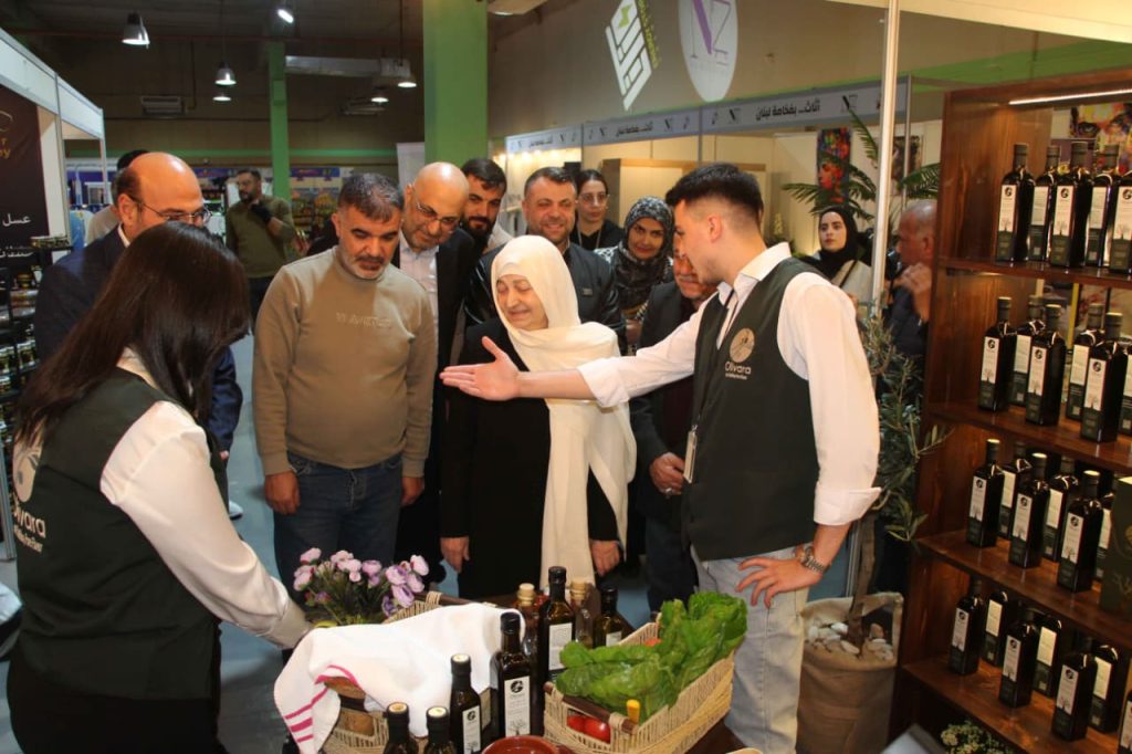 بهية الحريري زارت معرض ” صنع في الجنوب : نعتز بإصرار أهلنا في الجنوب على الصمود والإنتاج والإبتكار رغم المعاناة
