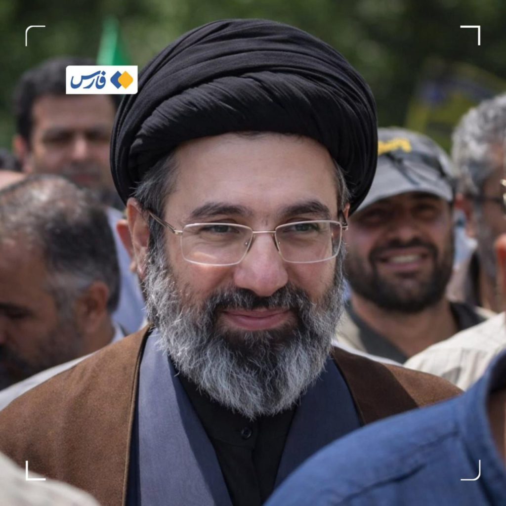 إيران تدخل عهد “القائد الثالث”: السيد مجتبى خامنئي قائدا للجمهورية الإسلامية