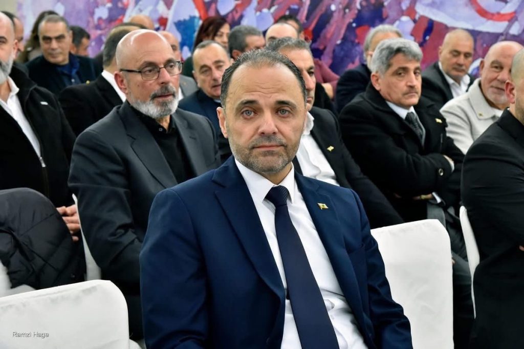 مسؤول القوات اللبنانية في الزهراني عماد روكز: النازحون أهل عزة وكرامة