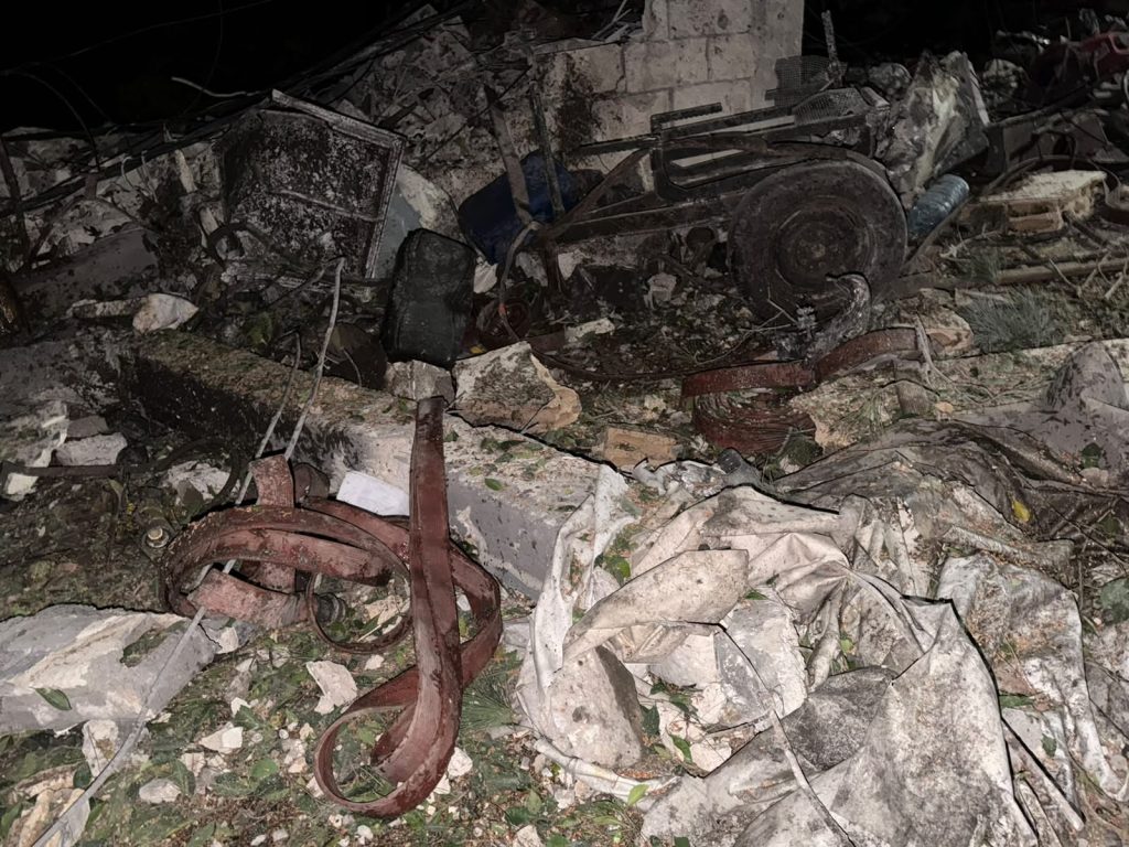 بالفيديو | الاحـ.ـتلال يستهدف مركز الدفاع المدني في النبطية.. انهيار المبنى وتضرر الآليات والمديرية العامة تدين!