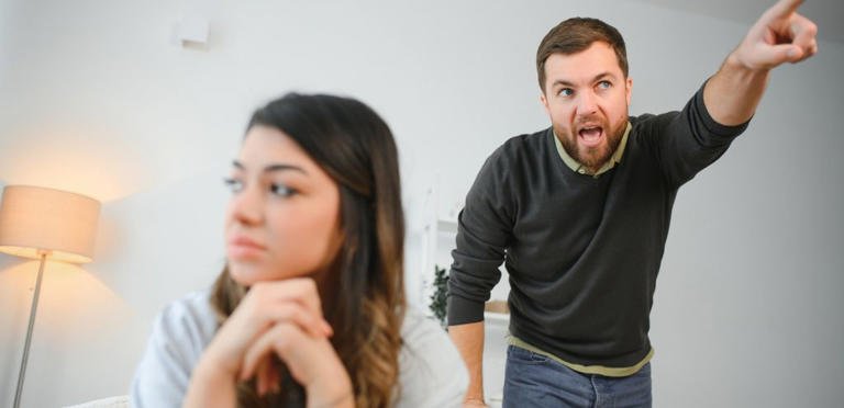 التعامل مع الزوج العصبي.. حيل ذكية تجعل الحوار أسهل