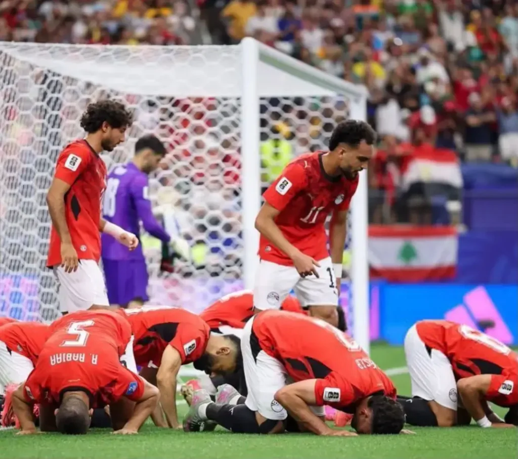 ليلة الرعب الكروي.. الفراعنة يعبرون إلى ثمن النهائي وسط صدمة أسترالية!