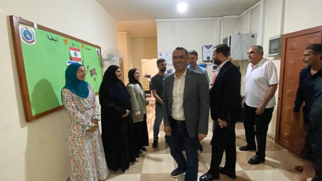 وزير الزراعة جال في مدينة النبطية
