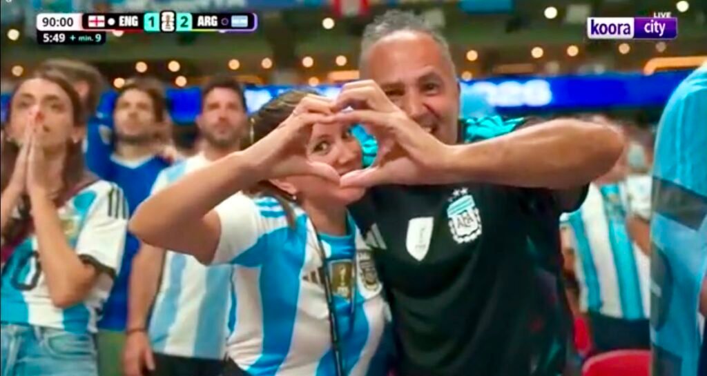الأرجنتين تقلب الطاولة على إنجلترا وتحجز مقعدها في نهائي كأس العالم مع إسبانيا