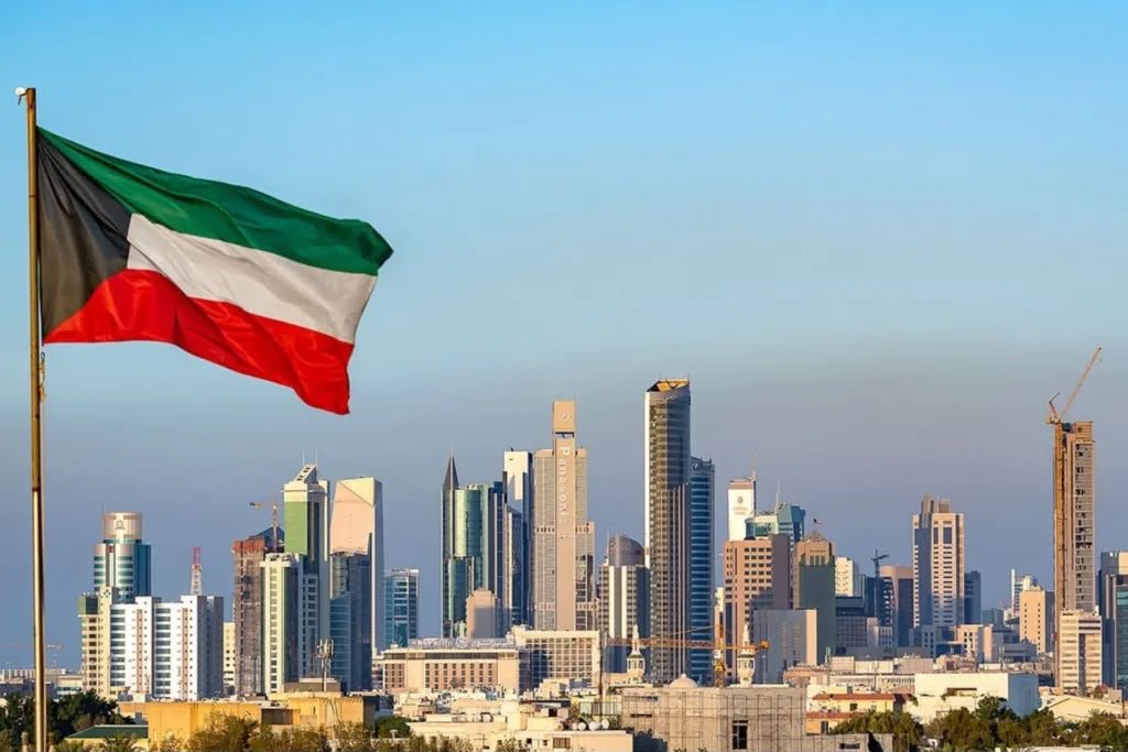 الكويت تستيقظ على صفارات الإنذار… استنفار واسع واعتراض هجمات جوية وإجراءات طارئة لحماية المدنيين
