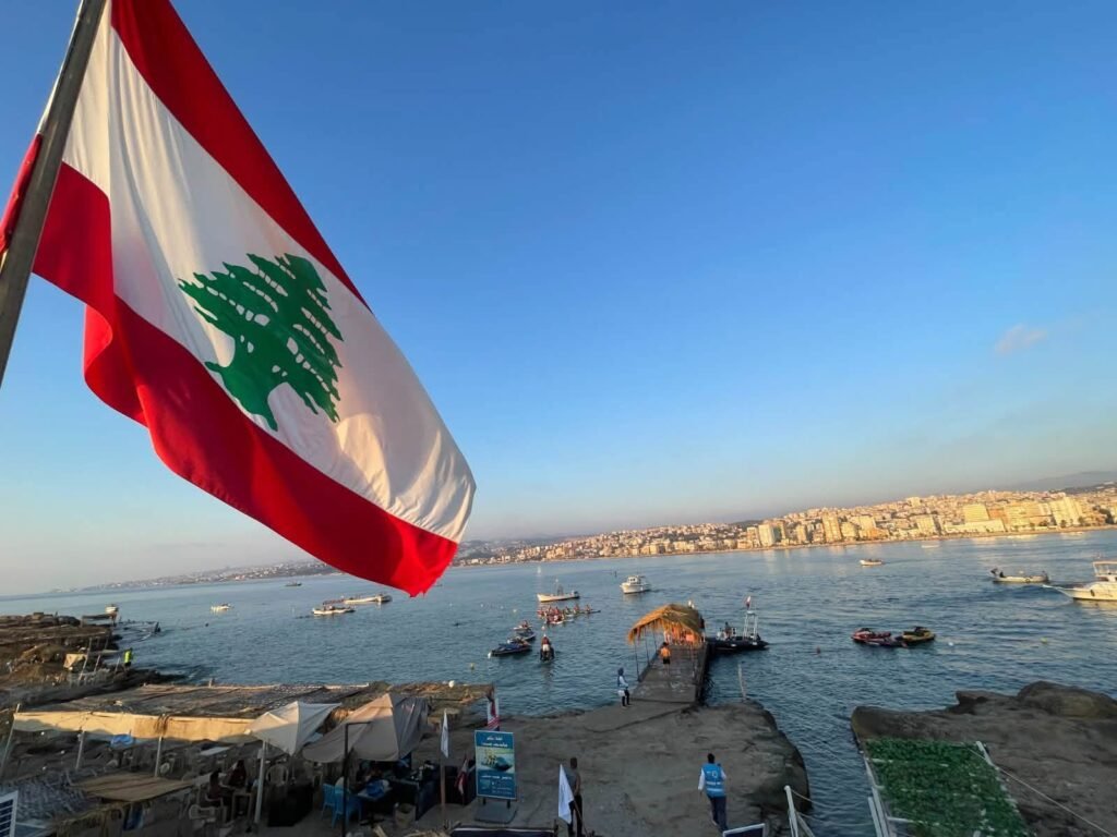 ” زيرة صيدا ” : فعاليات رياضية وسياحية وبيئية تحولها من مجرد صخرة إلى أبرز مقاصد الصيف في لبنان !!
