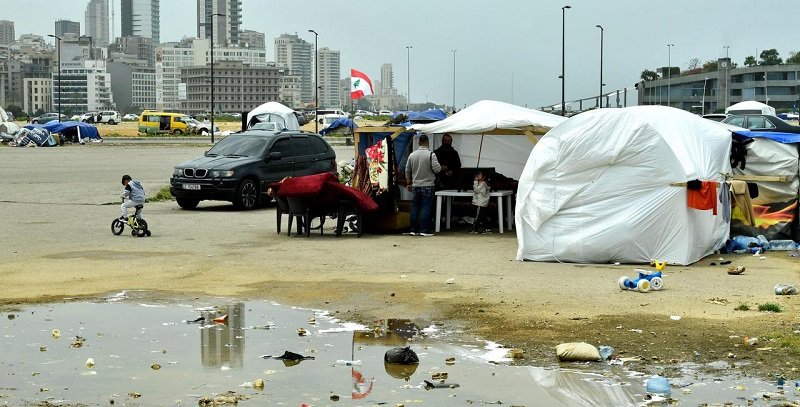 بالصّور ـ بلدية بيروت تواصل إزالة المخالفات!