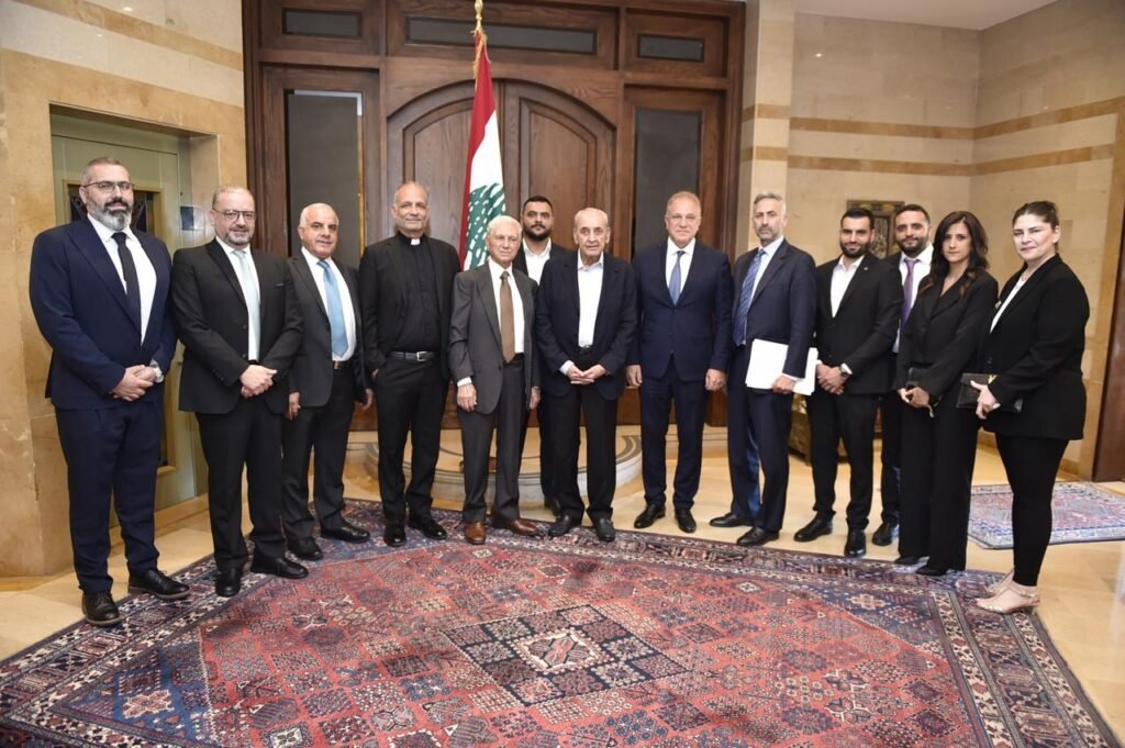 الرئيس بري يتباحث في الأوضاع الميدانية والخدماتية لبلدة عين إبل والقرى الحدودية مع وفد بلدي وروحي من فعاليات البلدة