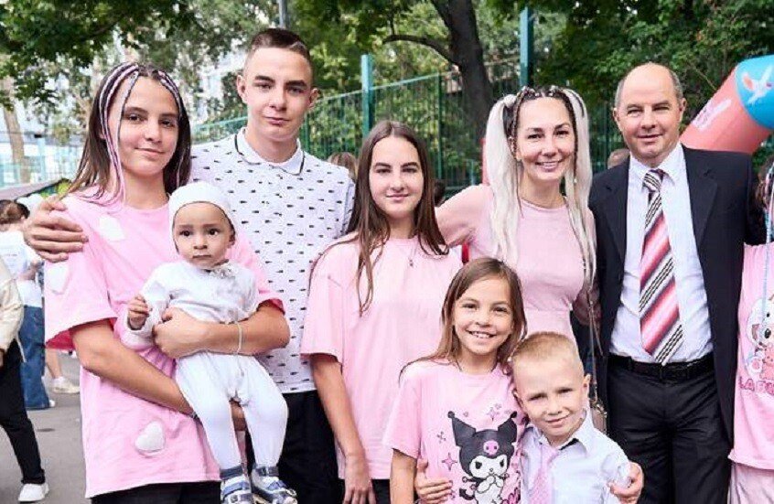 روسية تصبح أما للمرة الخامسة عشرة