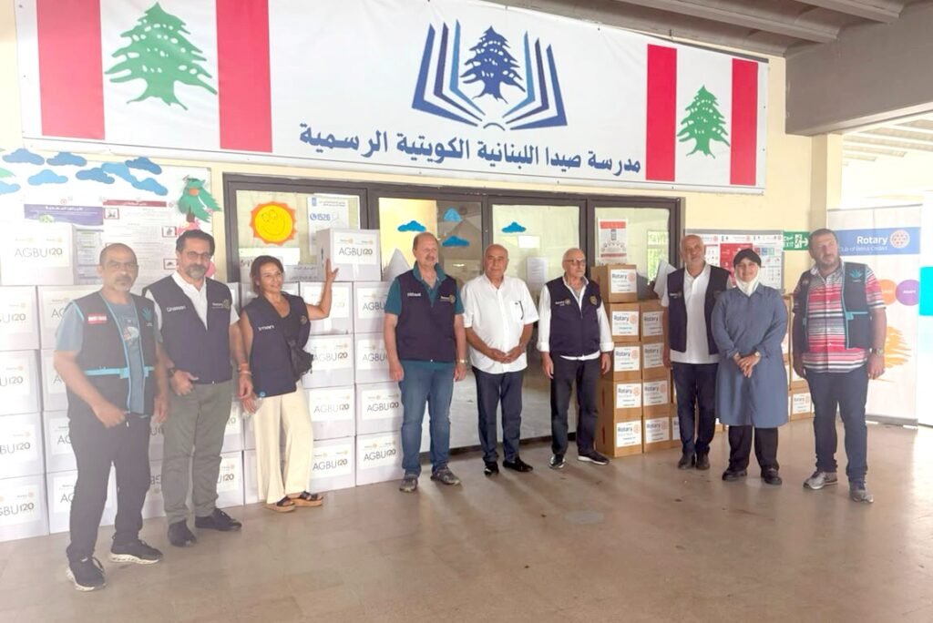 مساعدات عينية من “روتاري صيدا ” و”بيروت سيدرز” للعائلات النازحة في “مركز المدرسة اللبنانية الكويتية”