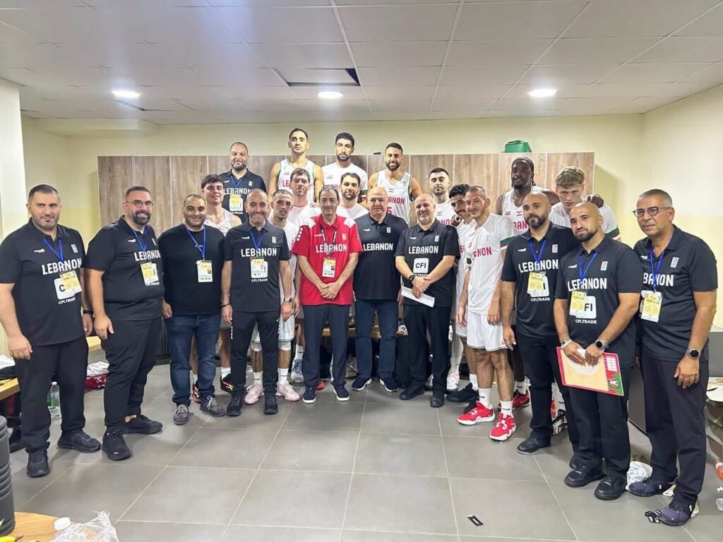 الرئيس جوزاف عون يواكب منتخب لبنان لكرة السلة من ملعب نهاد نوفل في ذوق مكايل