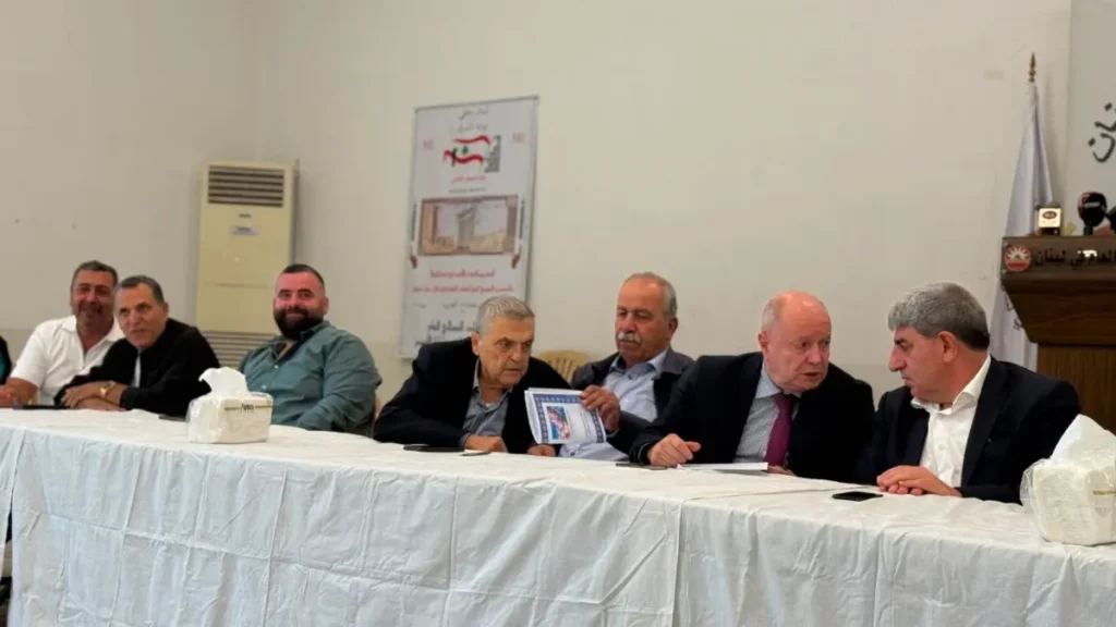 الأسمر وطليس أعلنا تعليق إضراب قطاع النقل والاتحادات العمالية