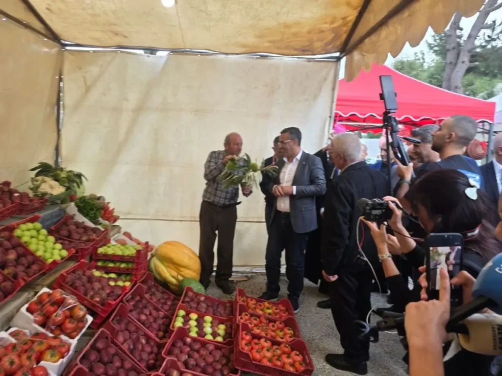 هاني من مهرجان التفاح في ميروبا: حملة وطنية لتسويق المحصول وتوسيع أسواق التصدير
