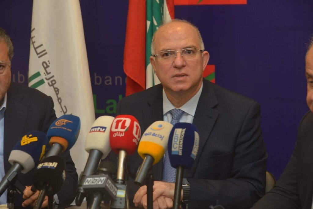 وزير العمل الدكتور محمد حيدر ينعى الموظفة في دائرة النبطية هبة علي صباح التي ارتقت مع عائلتها في مجزرة كفررمان