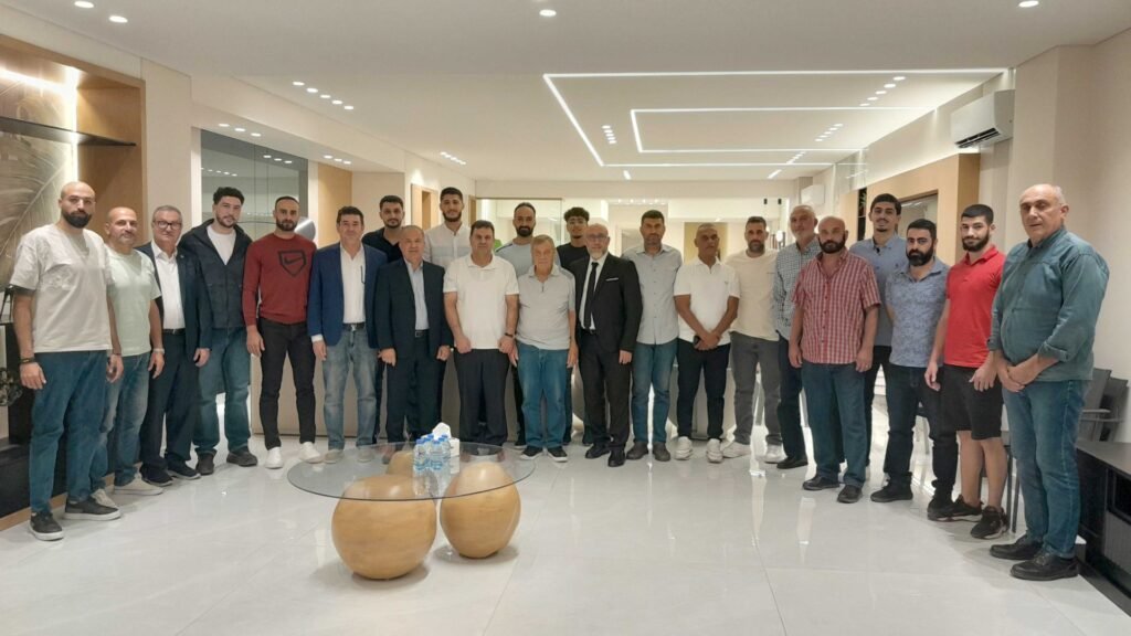 “نادي أشمون الرياضي -صيدا” يُطلق موسمه الرياضي بكرة الطائرة بخطة عمل وتشكيلة جديدة لفريق الرجال