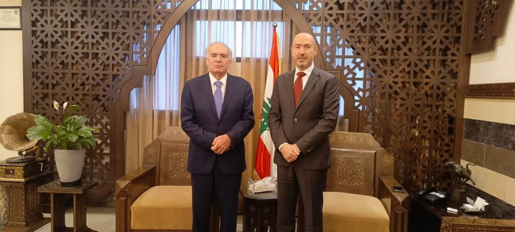 المنسق الخاص للأمم المتحدة زار محافظ الجنوب : ملتزمون دعم الدولة وسلطاتها المحلية في الجنوب والنبطية والوقوف إلى جانبهم