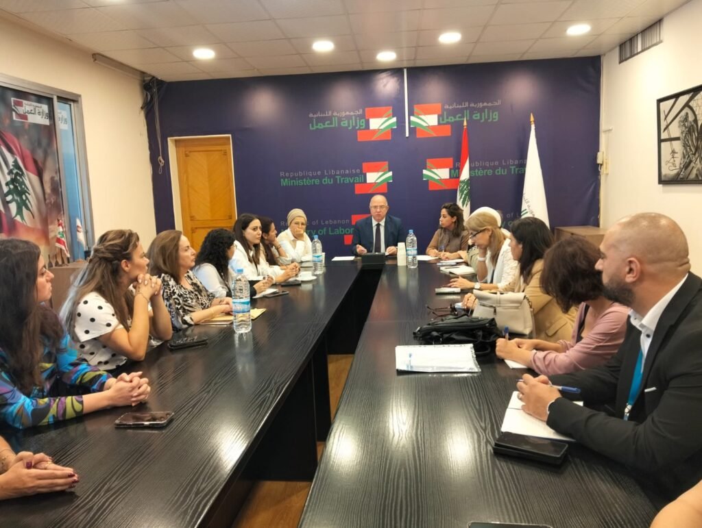 الوزير حيدر اجتمع مع نقابة عمال ومستخدمي اوجيرو وتراس اجتماعا للجنة الوطنية لمكافحة عمل الأطفال
